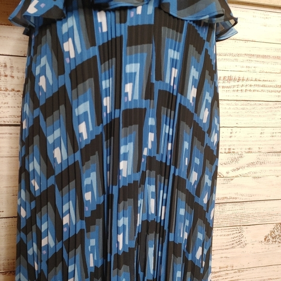 CLUB Monaco Gostanzah Maxi Dress Size 4 - Picture 5 of 15